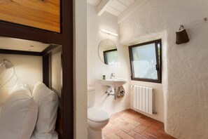 Shower, hair dryer, towels - Flateli. Corçà (Corça)