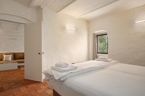 6 bedrooms, free WiFi, bed sheets - Flateli. Corçà (Corça)