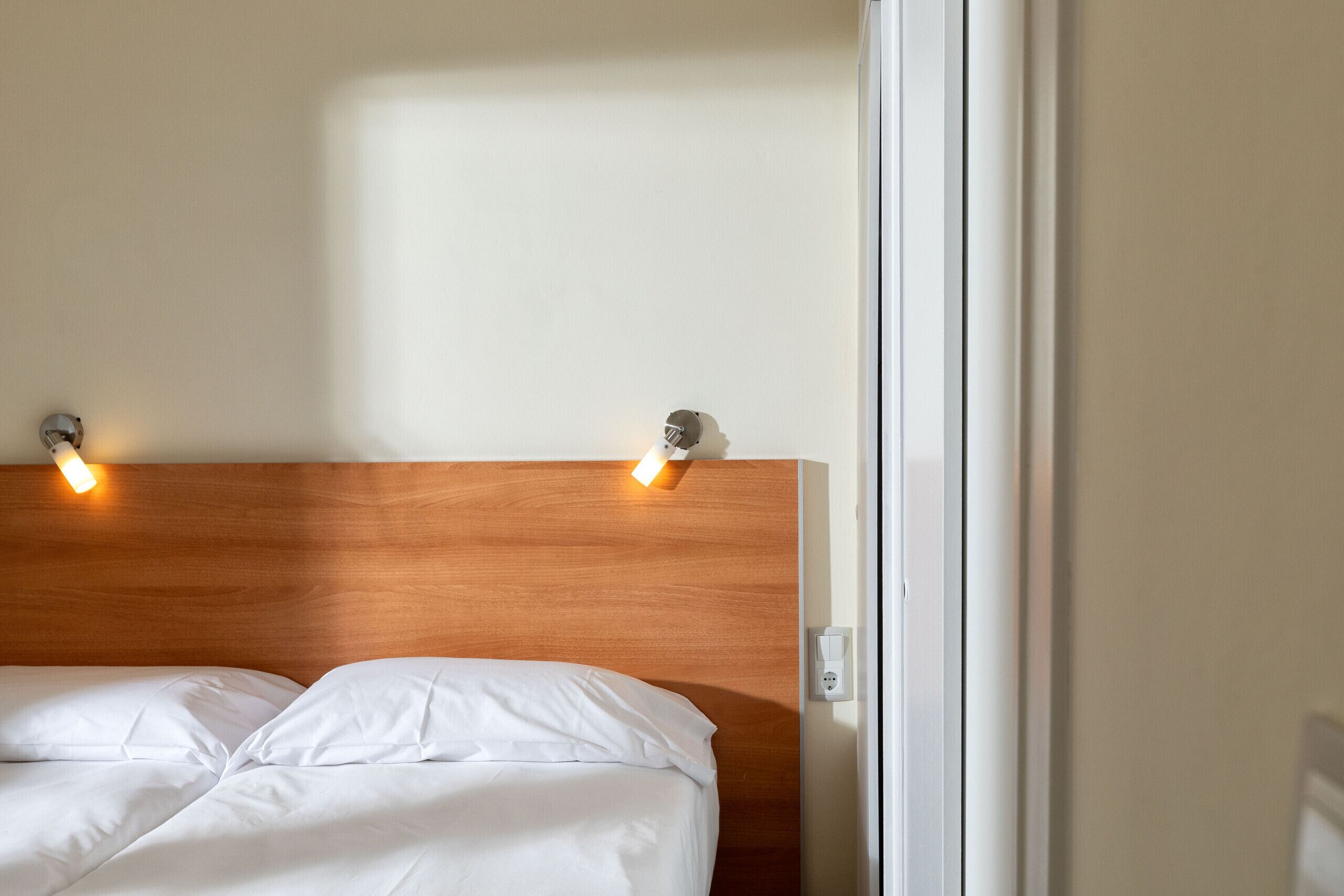 2 bedrooms, iron/ironing board, WiFi (free), bed sheets
