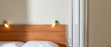 2 chambres, fer et planche à repasser, Wi-Fi gratuit, draps fournis