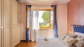 3 Schlafzimmer, Bügeleisen/Bügelbrett, WLAN, Bettwäsche