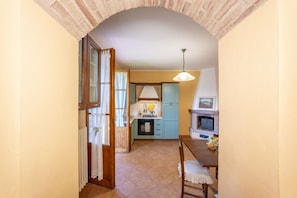 Kühlschrank, Ofen, Herdplatte, Geschirrspüler