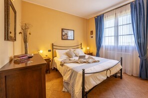 1 bedroom, iron/ironing board, WiFi, bed sheets - Villa Sunshine - Ulivo apartment (Gambassi Terme)