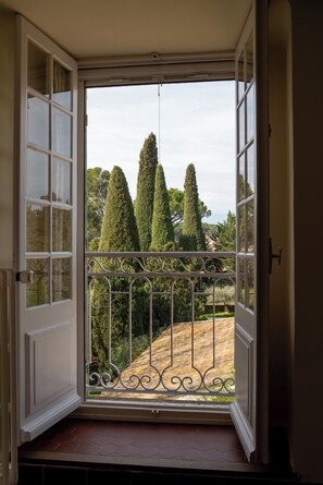 Interior - Stunning 7 bedroom Villa with pool in Provence, in the South of France. (Barbentane)