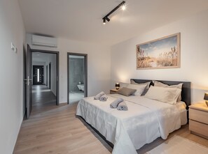 3 bedrooms, in-room safe, iron/ironing board, travel cot - Villa Linda - 8 Personen, 3 Schlafzimmer, 3 Badezimmer, Grill, Privater Pool (Bibali)