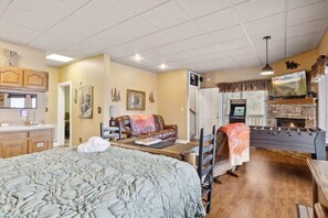 4 bedrooms, WiFi, bed sheets