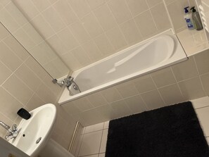 Towels, soap, shampoo, toilet paper