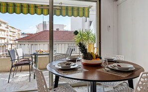 Dining - Apartment in Cannes with 1 bedrooms sleeps 4 (Cannes)