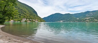 Casa Glicine On The Lake, Vintage 4 Br Apartment With Garden By Halldis