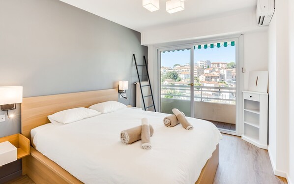 1 غرفة نوم ومكواة/لوح كي وواي فاي مجانًا