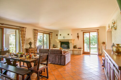 Maison de vacances à Antibes avec 4 chambres à coucher, 8 couchages