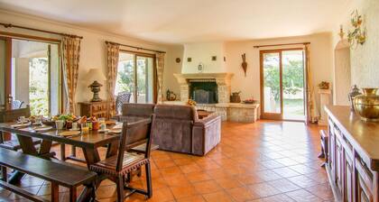 Maison de vacances Ă Antibes avec 4 chambres Ă coucher, 8 couchages