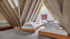 4 bedrooms, free WiFi - Coho Chalet - Dinner Plain (Dinner Plain)