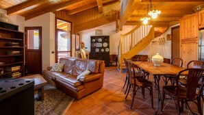 Interior - Ski&bike In The Sunny Valley By Halldis (Barzio)