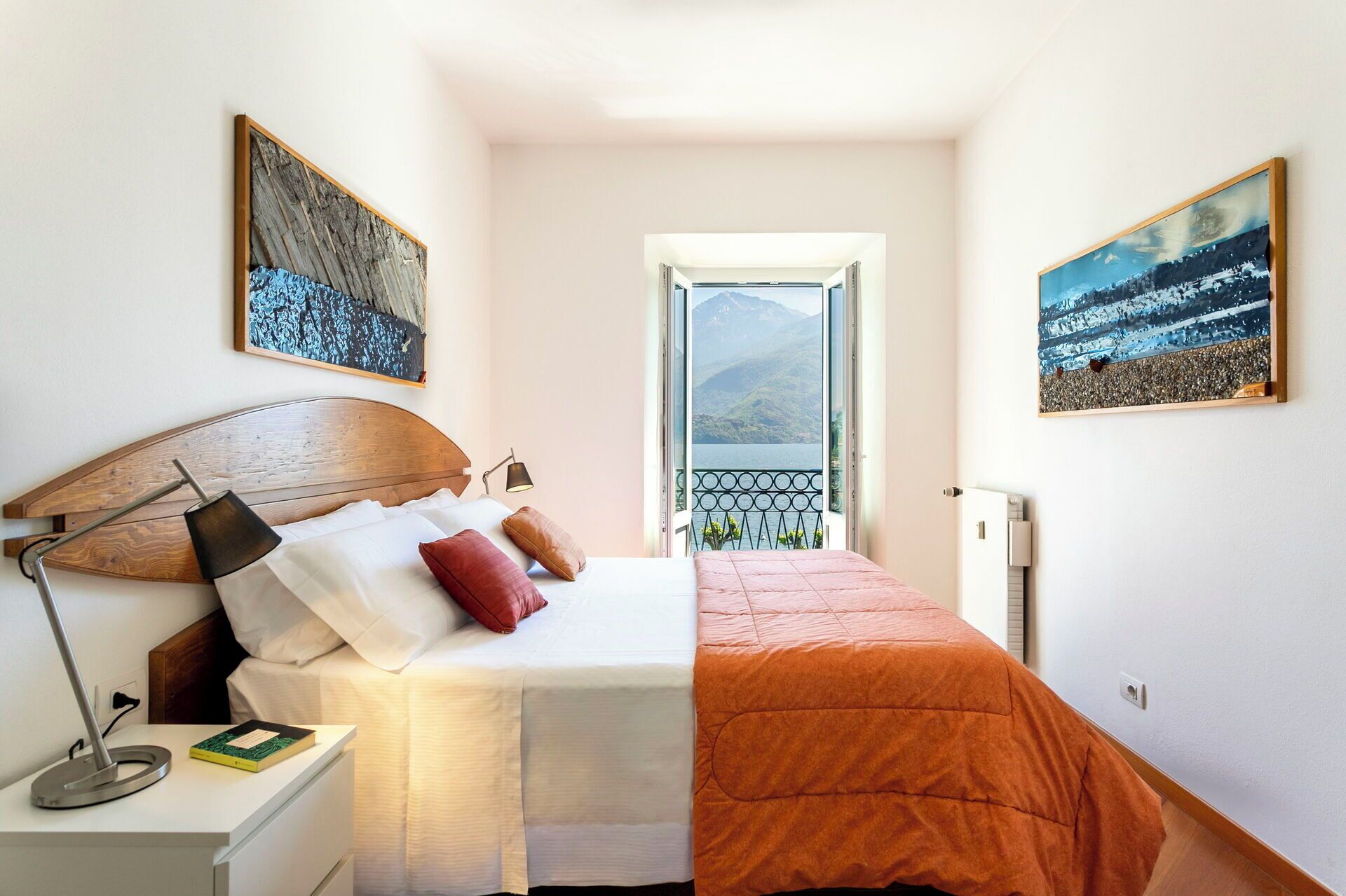 2 bedrooms, iron/ironing board, travel cot, free WiFi