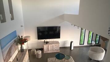 Smart TV y impresora