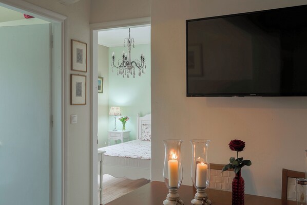 Deluxe Apartment | In-room dining - Mon Repos Luxury Apartment Corfuescapes (Corfu)