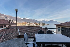 Outdoor dining - Casa La Rivetta, 3 Br Flat With a Lovely Como View By Halldis (Dongo)