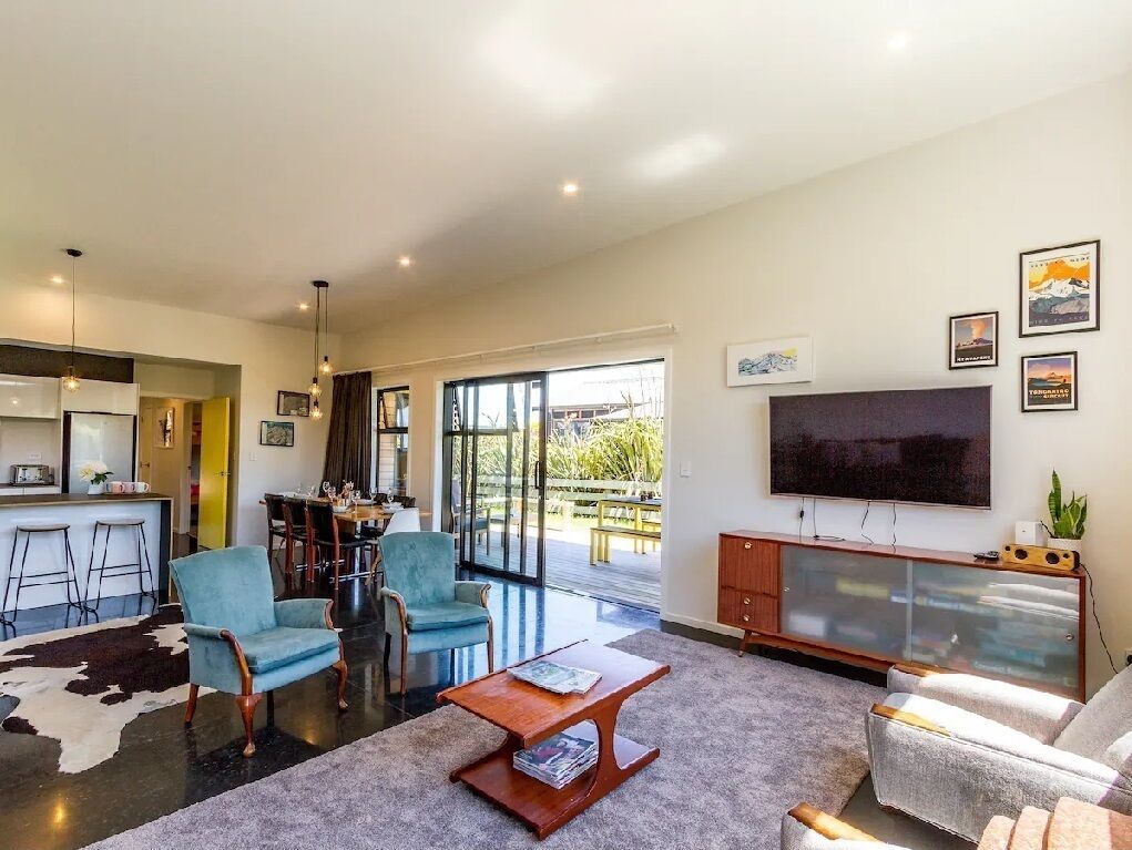 Smart TV, DVD player, books, music library