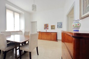 Dining - Vittorio Emanuele, Bright 1 Br Flat By Halldis (Rome)