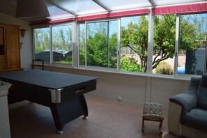 Games room - Le Caprice de la mer - Maison Avec Véranda, Jardin (Luc-sur-Mer)