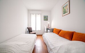 2 bedrooms, desk, iron/ironing board, travel crib