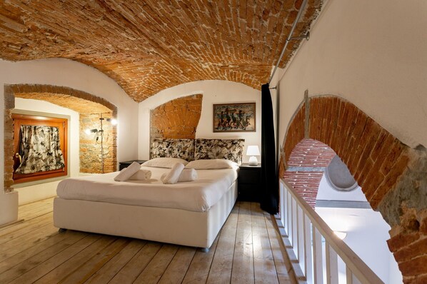 1 bedroom, iron/ironing board, travel crib, free WiFi