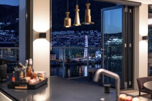 Interior - Exquisite 2br. apt., impeccable standard, panoramic views of Bergen harbor. (Bergen)