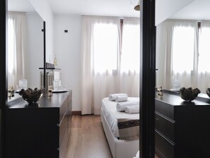 1 bedroom, iron/ironing board, travel crib, free WiFi
