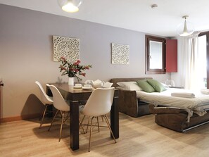 1 chambre, fer et planche Ă repasser, lit parapluie, Wi-Fi gratuit