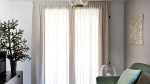 Luokittelematon kuva, 4 kautta 35, painike