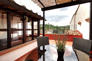 Outdoor dining - Gilda, Lovely 2 Br Flat With Terrace By Halldis (Florence)