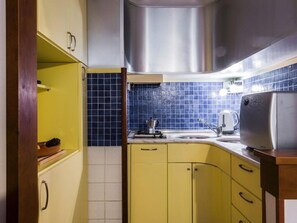 Fridge, microwave, stovetop, dishwasher - Georgofili, Lovely 1 Br Apartment By Halldis (Florence)