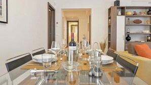 Dining - Anselmi Modern 2 Br Flat By Halldis (Florence)