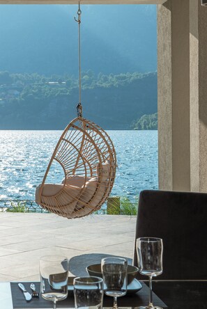 Luxe appartement, uitzicht op meer | Terras