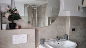 Sèche-cheveux, bidet