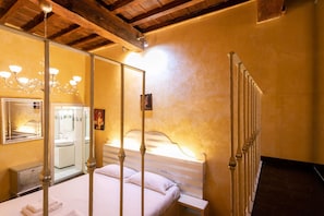 2 bedrooms, iron/ironing board, travel cot, free WiFi