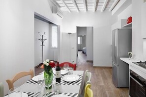 Dining - Apartment in Florence with 3 bedrooms sleeps 8 (Florence)