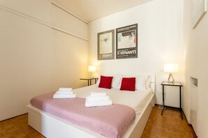 1 bedroom, iron/ironing board, travel cot, free WiFi