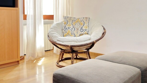 Interior - 1 Br. walking distance to Spanish Steps (Rome)