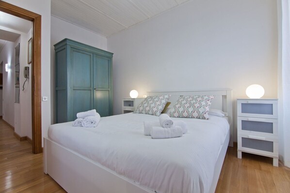 1 bedroom, iron/ironing board, travel cot, free WiFi