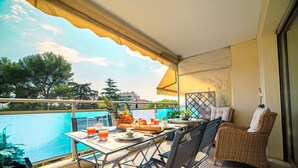 Outdoor dining - Apartment in Cannes with 2 bedrooms sleeps 4 (Cannes)
