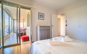 2 عدّة غرف نوم ومكواة/لوح كي وواي فاي مجانًا