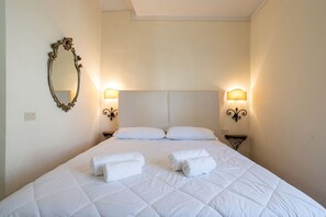 1 slaapkamer, een strijkplank/strijkijzer, reisbedje, gratis wifi