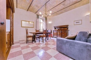 Interior - Borgo Vittorio, Cozy 1 Bdr Flat Near Vatican By Halldis (Rome)