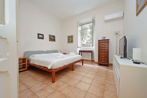 1 Schlafzimmer, Bügeleisen/Bügelbrett, Reisekinderbett, kostenloses WLAN
