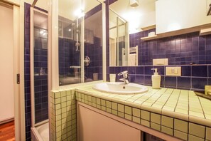 Shower, hair dryer, bidet - San Vittore, Bright 1 Br Apartment By Halldis (Milan)