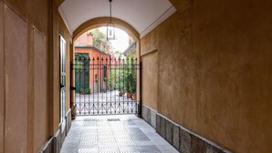 Unclassified image, 4 of 24, button - San Vittore, Bright 1 Br Apartment By Halldis (Milan)