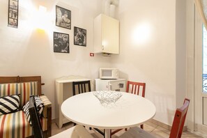 Dining - Lecco, Quite 1 Br Flat By Halldis (Milan)