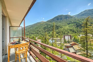Apartemen Keluarga, beberapa kamar (Starkeeper Apartment) | Tempat makan outdoor